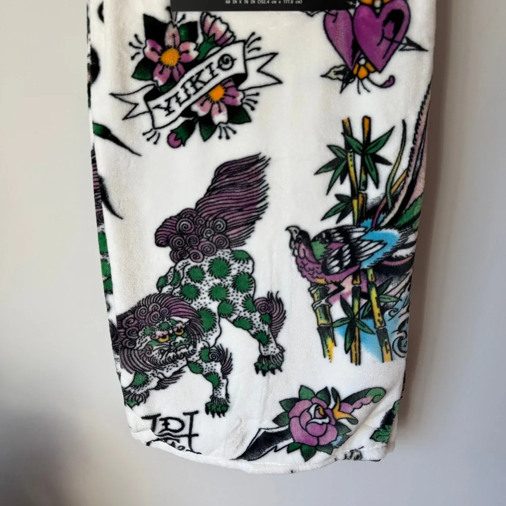 New Ed Hardy White Throw Blanket 60x70 Y2K Lion Bamboo Flowers Purple Hearts